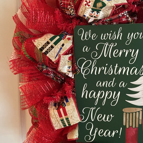 24” Nutcracker Christmas Handmade Mesh Wreath w/ Wooden Nutcracker Sign - Picture 3 of 12